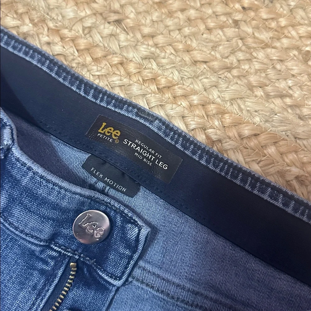 PETITE Lee Flex Motion Straight Leg Jeans - Dark Blue - Picture 2 of 3